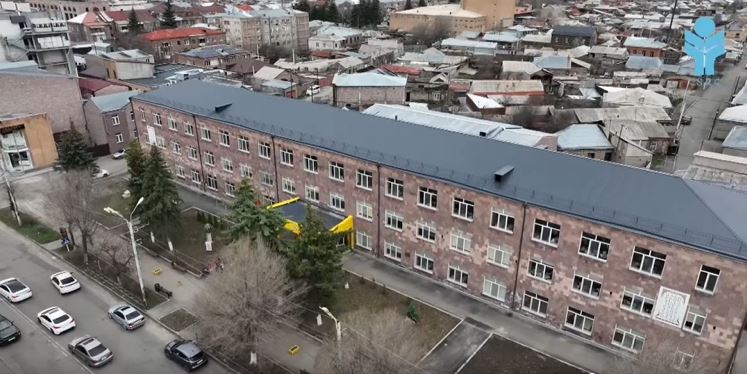 ՀՏԶՀ պատվիրատվությամբ վերանորոգված Գյումրու թիվ 7 դպրոցը թռչնի թռիչքի բարձրությունից